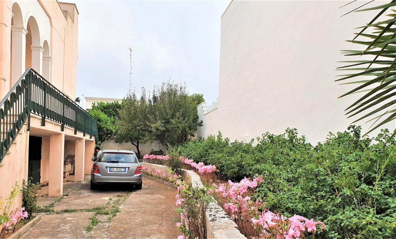 Villa Nel Salento - Ampie Camere E Giardino, Fino A 9 Persone Barbarano del Capo Exterior foto